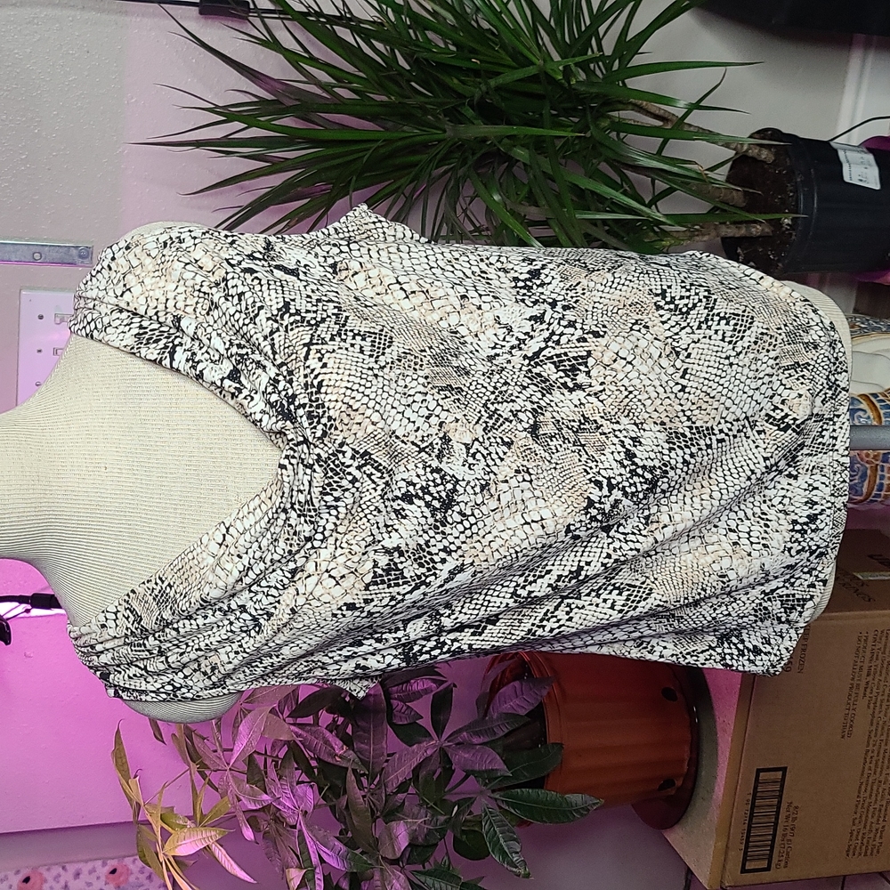Calvin klein sleveless blouse Size L